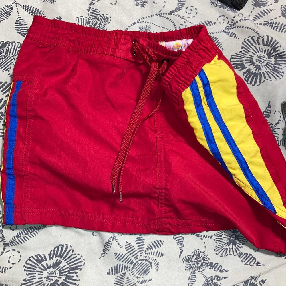 Shorts - Picture 3 of 3